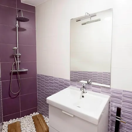 Carmen Center Suitemalaga مالقة